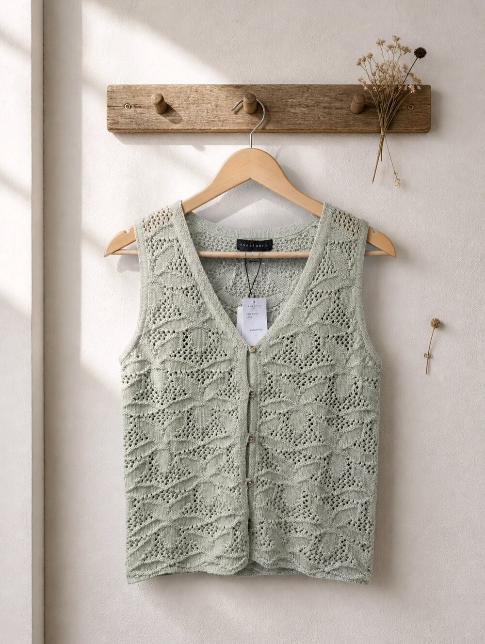 Sanctuary NWT Light Sage Crochet Knit Vest Floral Sz Large